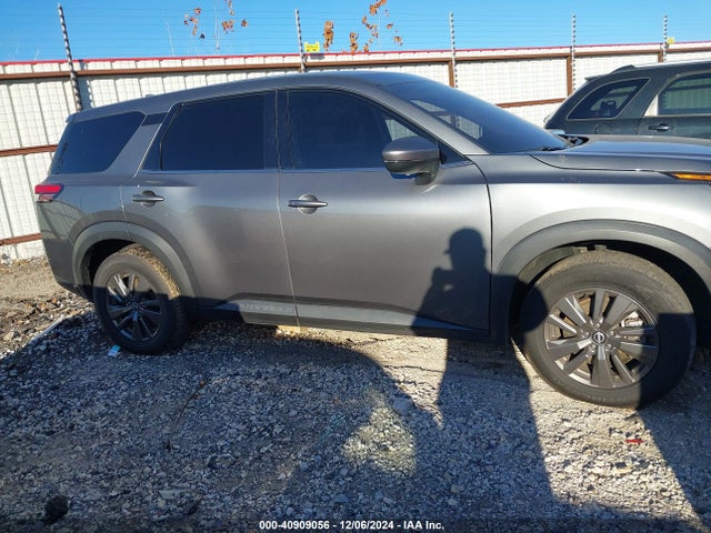 5N1DR3AC0NC211959 Nissan Pathfinder S 4wd