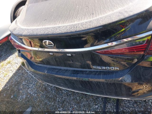 58ADA1C11RU045743 Lexus ES 300H