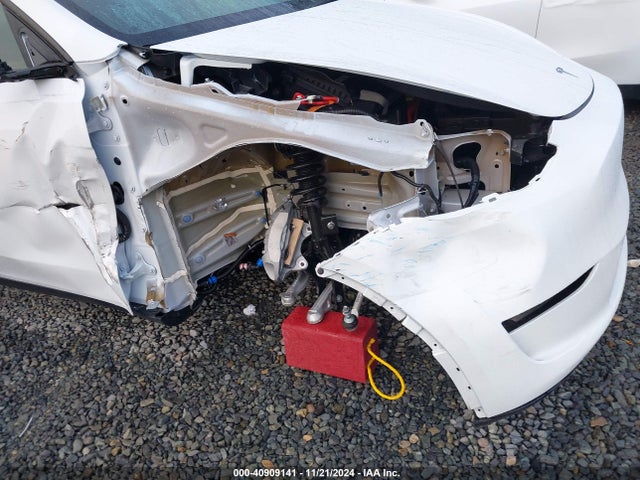 2024 TESLA MODEL Y 7SAYGDEE6RF129422 Photo 5