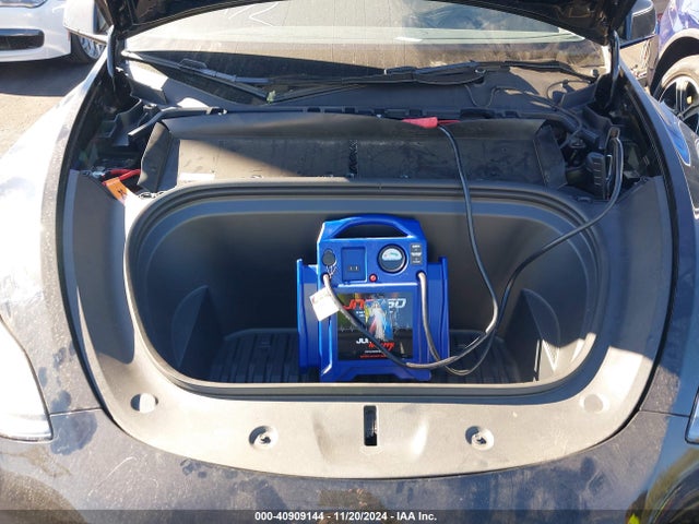 2024 TESLA MODEL Y 7SAYGDEDXRF195463 Photo 9