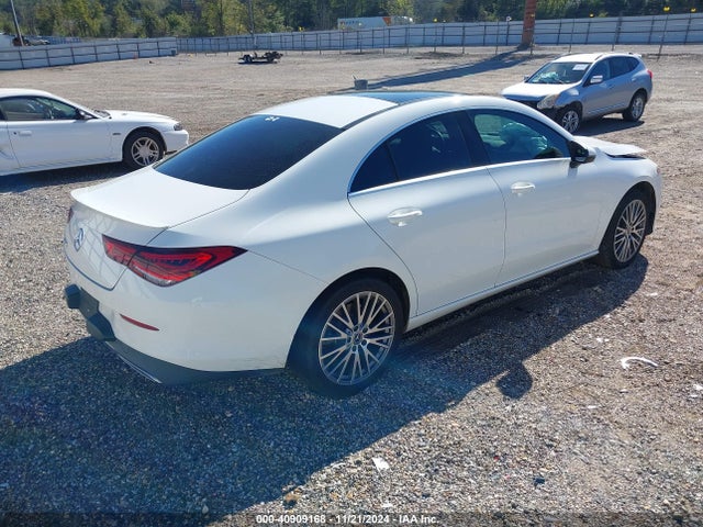 W1K5J4GB5LN085240 Mercedes-Benz m260