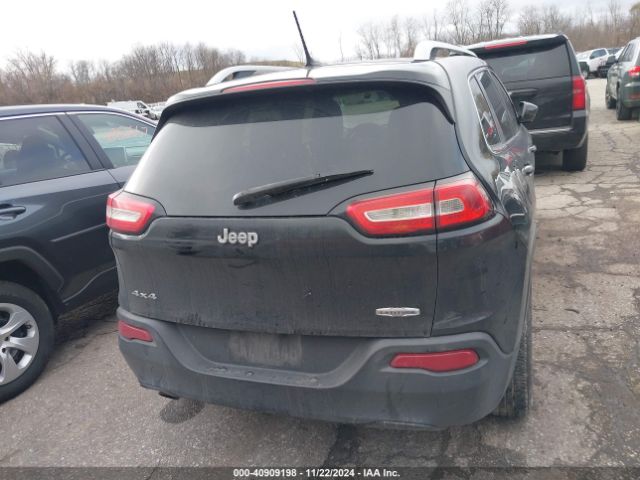 1C4PJMCB7EW164219 Jeep Cherokee Latitude
