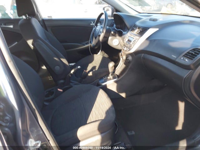 KMHCT5AE5GU275938 Hyundai ACCENT SE