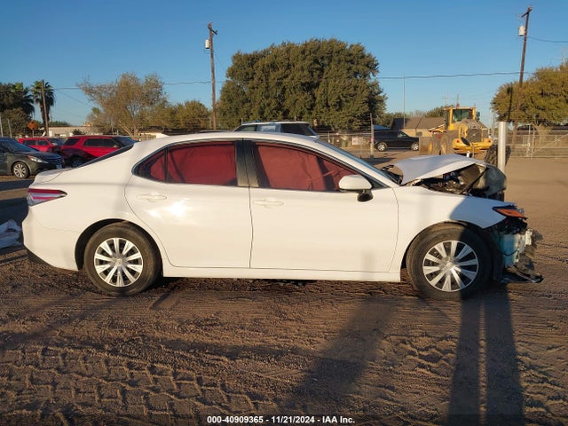 Toyota CAMRY L 2019 4T1B11HK2KU765607 Image 14