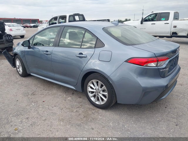 Toyota COROLLA LE 2022 JTDVPMAE6NJ222000 Image 3