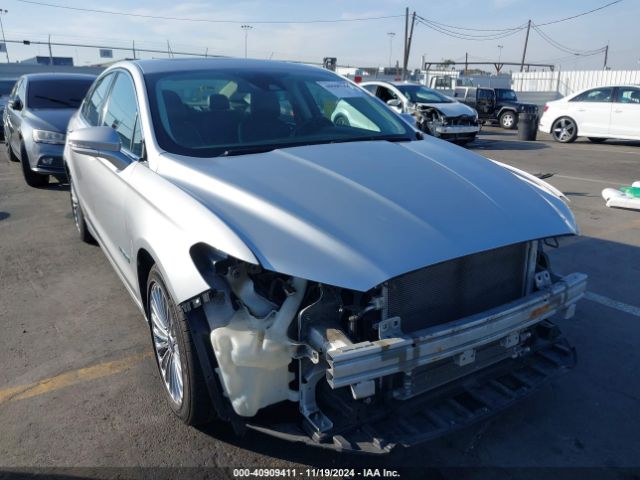 3FA6P0RU4ER356668 Ford Fusion Hybrid Titanium