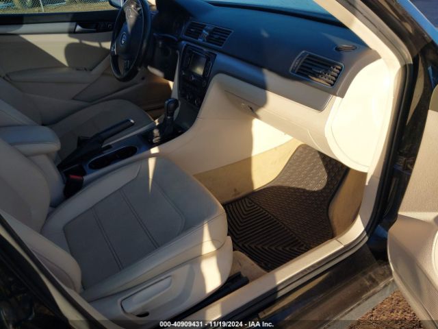 1VWBN7A35EC034823 Volkswagen Passat 2.0l Tdi Se