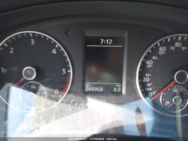 1VWBN7A35EC034823 Volkswagen Passat 2.0l Tdi Se