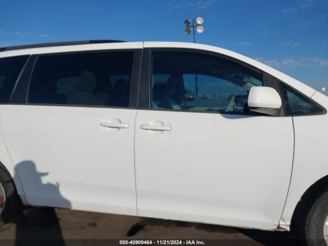 5TDKK3DC9ES464627 Toyota Sienna Le V6 8 Passenger