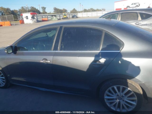 3VWL17AJ8GM365217 Volkswagen Jetta 1.8t Sel