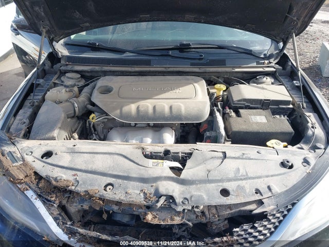 1C3CCCAB5GN104636 Chrysler 200 Limited