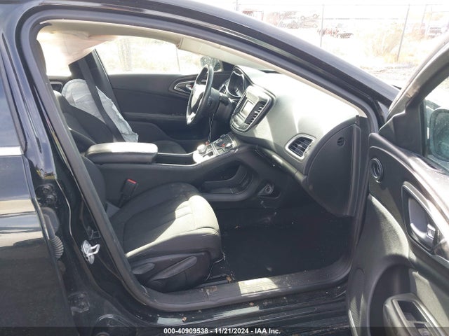 1C3CCCAB5GN104636 Chrysler 200 Limited