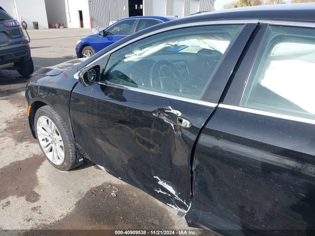 1C3CCCAB5GN104636 Chrysler 200 Limited