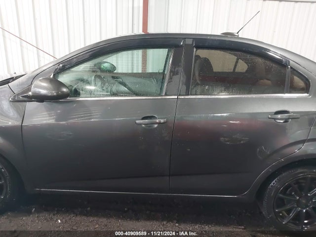 1G1JD5SB6L4122727 Chevrolet Sonic Fwd  Lt