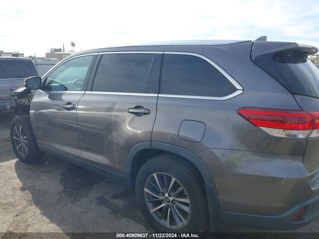 Toyota Highlander Xle 2019 5TDJZRFH3KS597401 Image 15