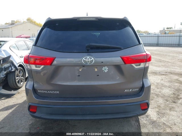 Toyota Highlander Xle 2019 5TDJZRFH3KS597401 Image 17