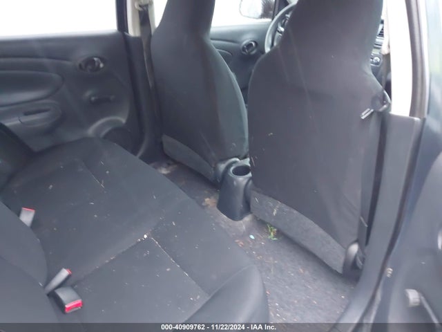 Nissan Versa 1.6 S 2015 3N1CN7AP6FL801792 Image 8