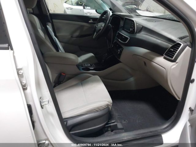 KM8J3CA49KU988112 Hyundai Tucson Value