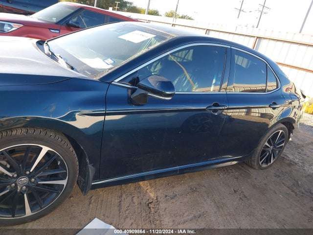 4T1B61HK2JU506177 Toyota CAMRY XSE