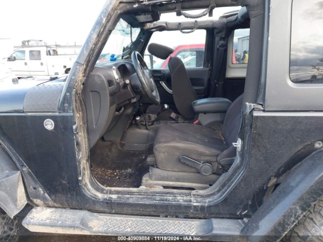 1C4AJWBG5EL247812 Jeep Wrangler Sahara