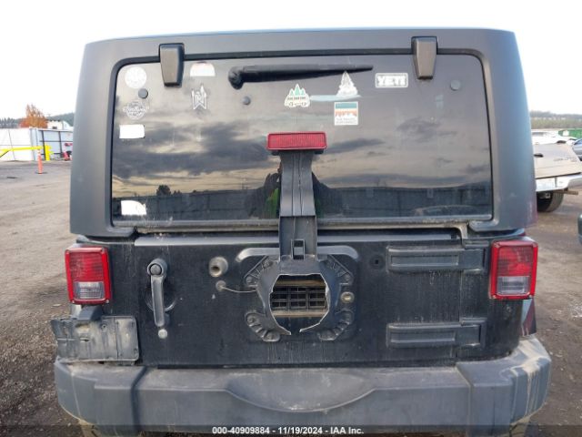 1C4AJWBG5EL247812 Jeep Wrangler Sahara