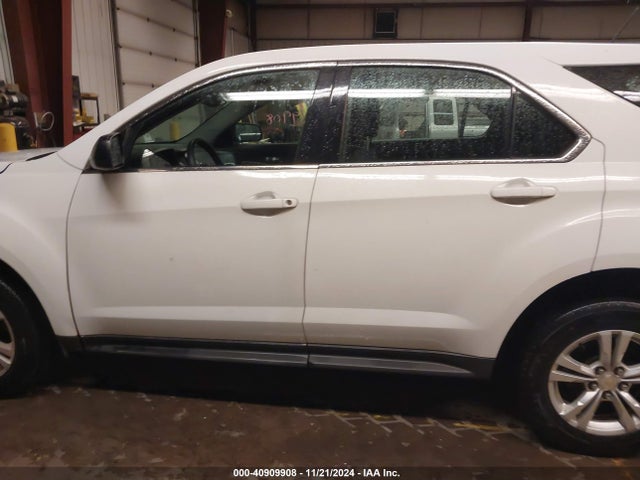 Chevrolet EQUINOX LS 2017 2GNALBEKXH1572122 Image 14