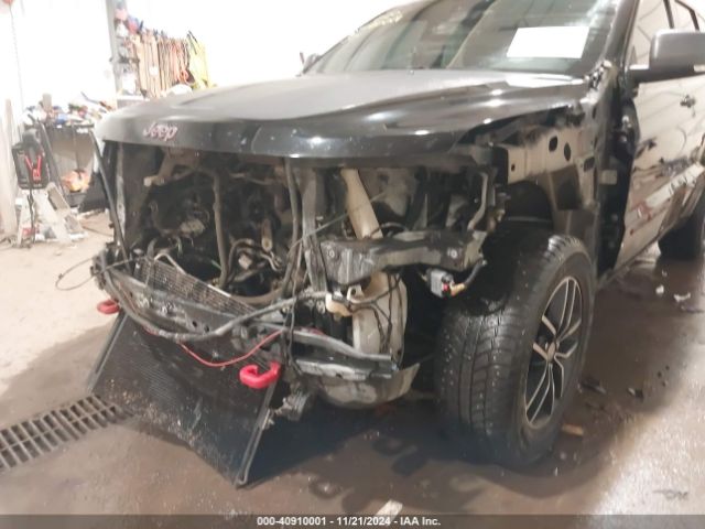 1C4RJFLG4JC105253 Jeep Grand Cherokee Trailhawk 4x4