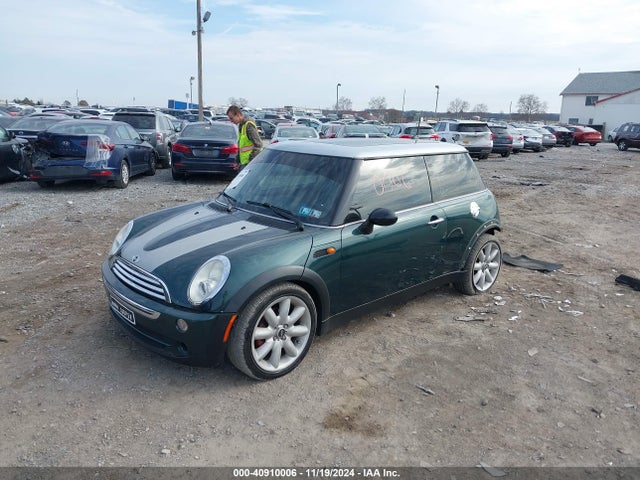 2006 MINI COOPER WMWRC33526TK66308 Photo 1