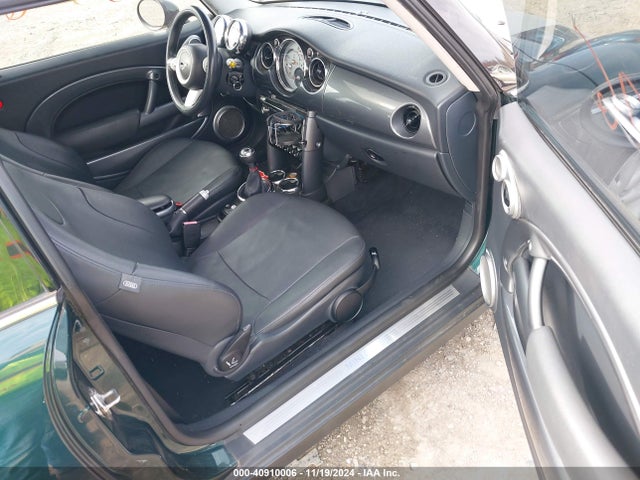 2006 MINI COOPER WMWRC33526TK66308 Photo 4