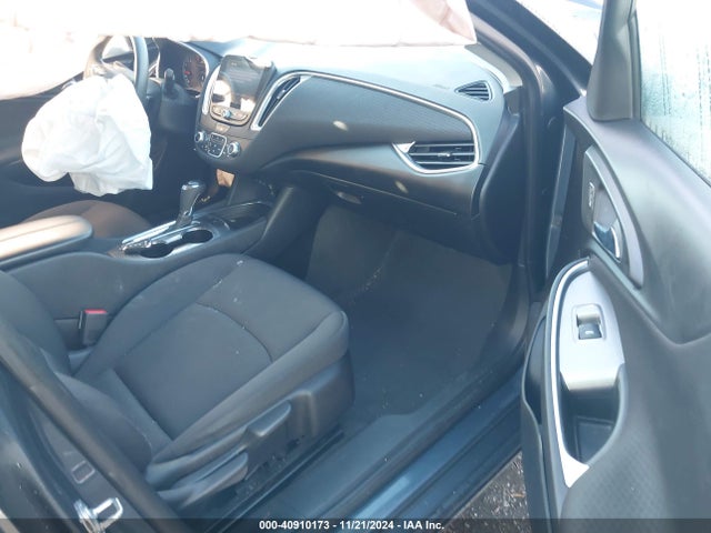 Chevrolet MALIBU LT 2019 1G1ZD5ST8KF170650 Image 5