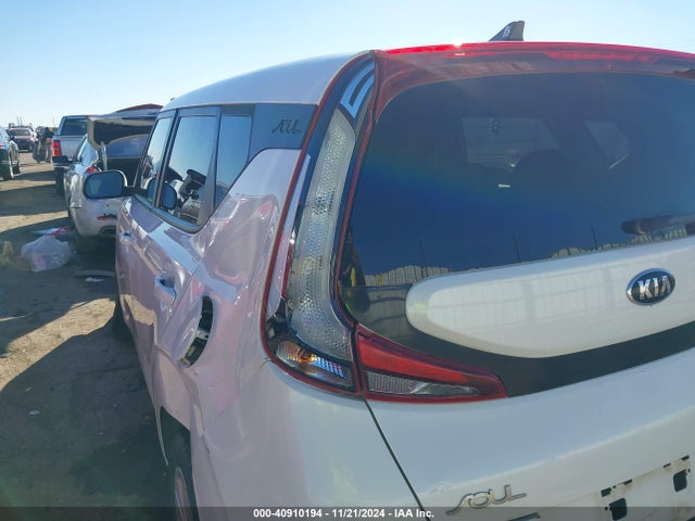 KIA SOUL LX 2020 KNDJ23AU4L7726313 Image 19