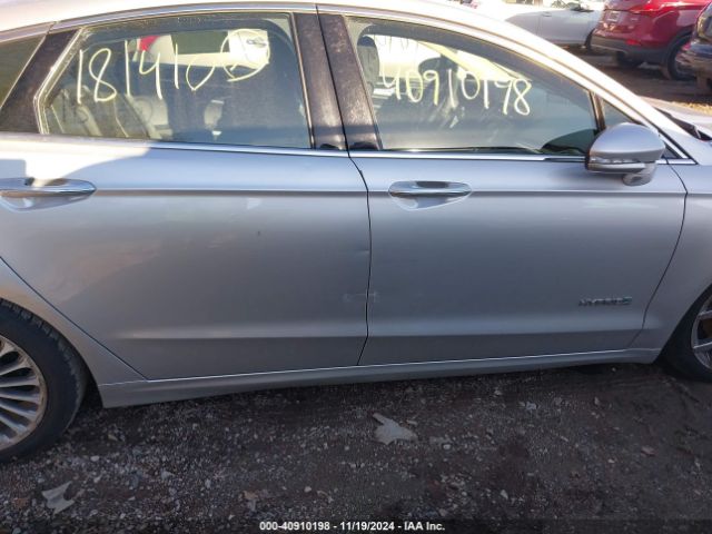 3FA6P0RU5KR181410 Ford Fusion Hybrid Titanium