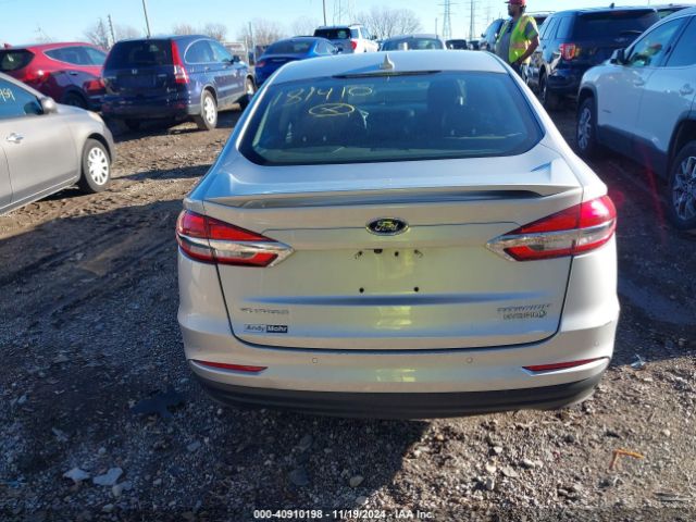 3FA6P0RU5KR181410 Ford Fusion Hybrid Titanium