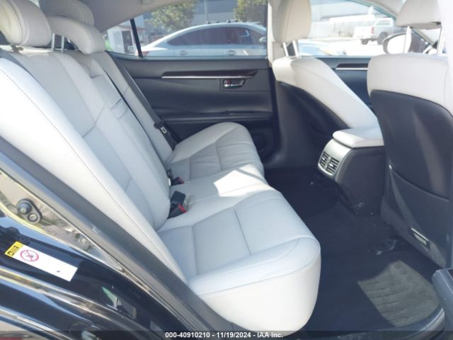 JTHBW1GG3J2187030 Lexus ES 300H