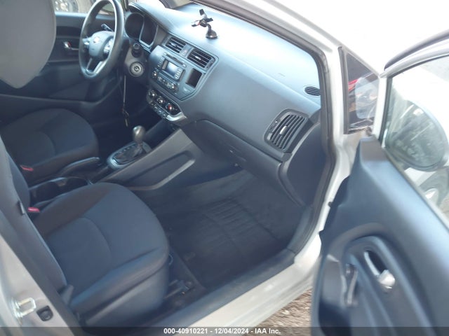 KIA Rio 2014 KNADM5A37E6352442 Image 17