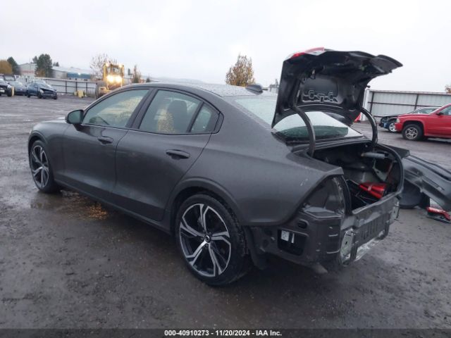 7JRL12FL9RG280739 Volvo S60 B5 Plus Dark Theme