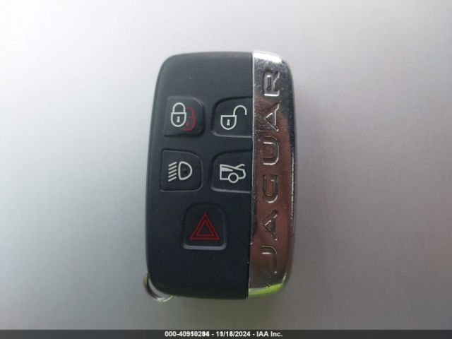 2019 JAGUAR F-TYPE SAJDD1GX0KCK62411 Photo 10