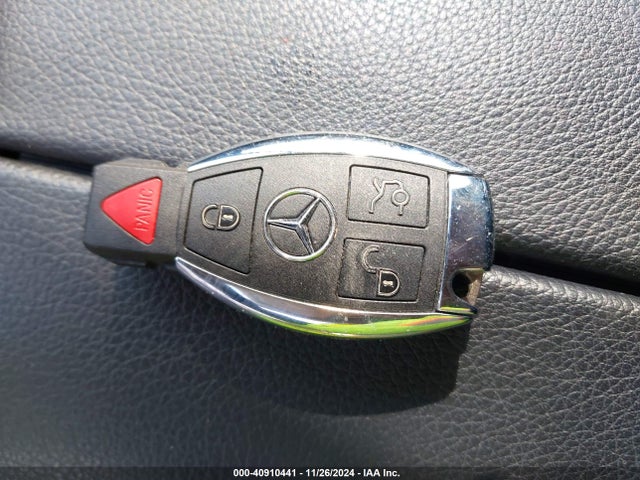 55SWF4JB3HU233284 Mercedes-Benz C 300 Luxury/sport