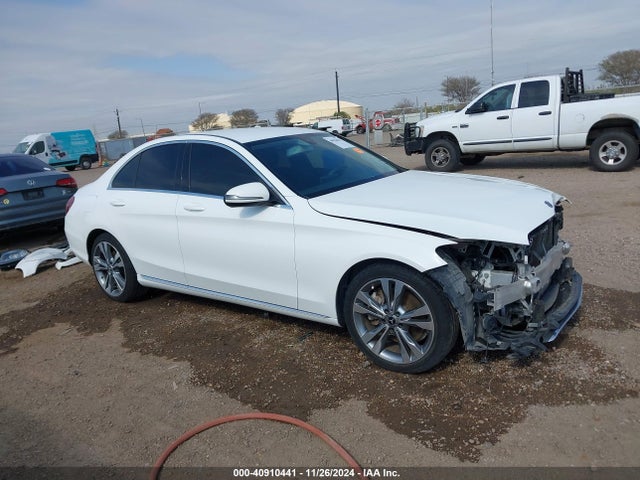 55SWF4JB3HU233284 Mercedes-Benz C 300 Luxury/sport