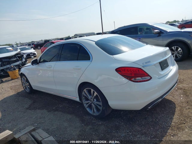 55SWF4JB3HU233284 Mercedes-Benz C 300 Luxury/sport