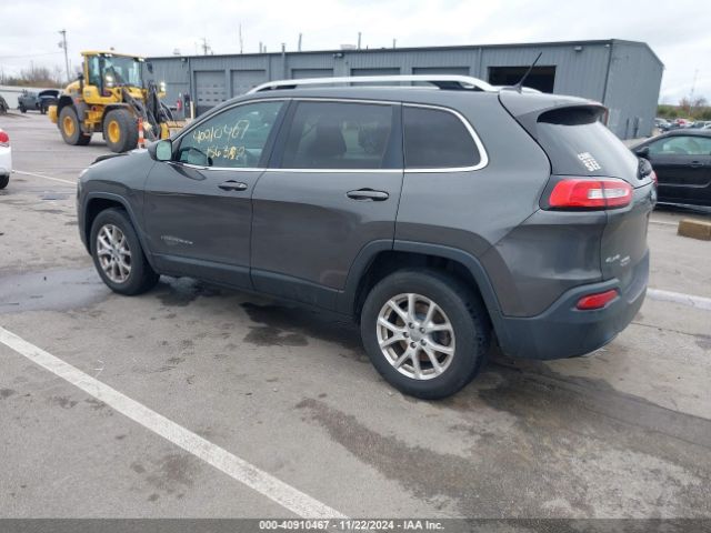 1C4PJMCS5FW589231 Jeep Cherokee Latitude