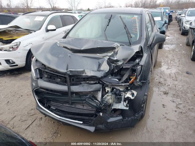 3GNCJKSBXLL123162 Chevrolet Trax Fwd Ls