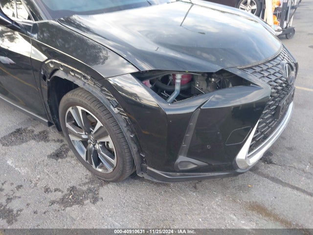JTHX6JBH8P2146195 Lexus UX 250H
