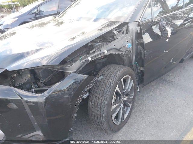 JTHX6JBH8P2146195 Lexus UX 250H