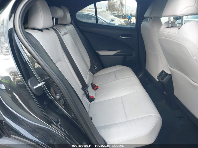 JTHX6JBH8P2146195 Lexus UX 250H