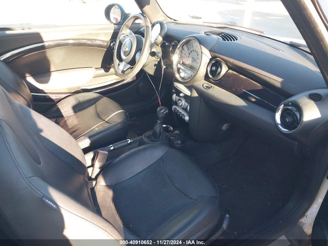 2008 MINI COOPER WMWMF33568TT67078 Photo 4