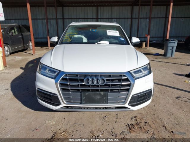 WA1BNAFY3J2211674 Audi Q5 2.0t Premium/2.0t Tech Premium