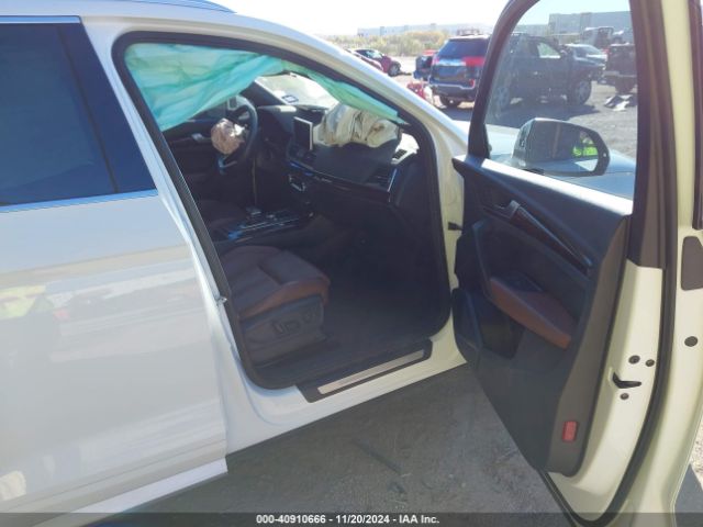 WA1BNAFY3J2211674 Audi Q5 2.0t Premium/2.0t Tech Premium