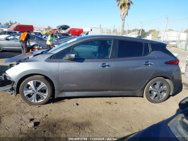 1N4AZ1CPXJC311837 Nissan LEAF SV