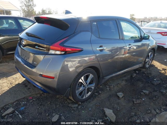 1N4AZ1CPXJC311837 Nissan LEAF SV